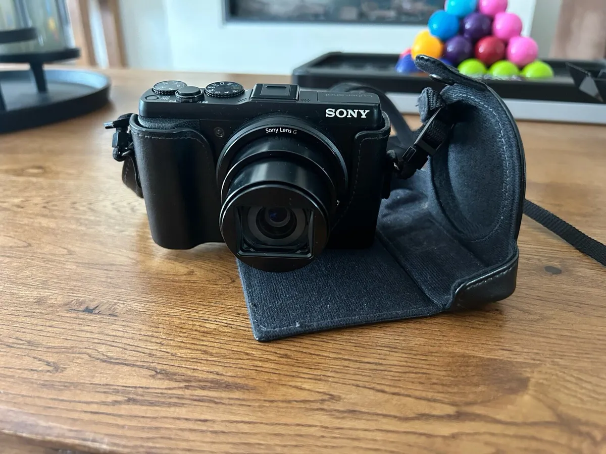 Sony Cyber-shot HX50 – 30x Zoom – - Image 1