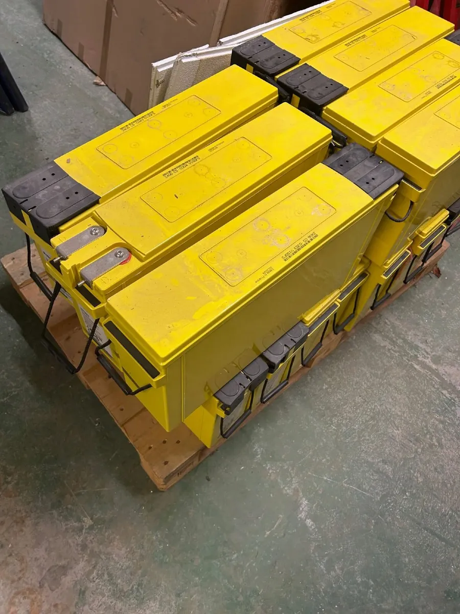 Industrial VRLA (sealed lead‑acid) batteries - Image 1