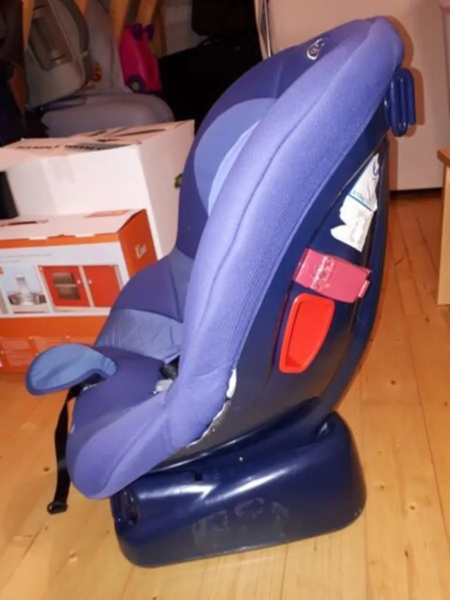 Graco Car Seat 0–18kg – Excellent Condition - Image 4
