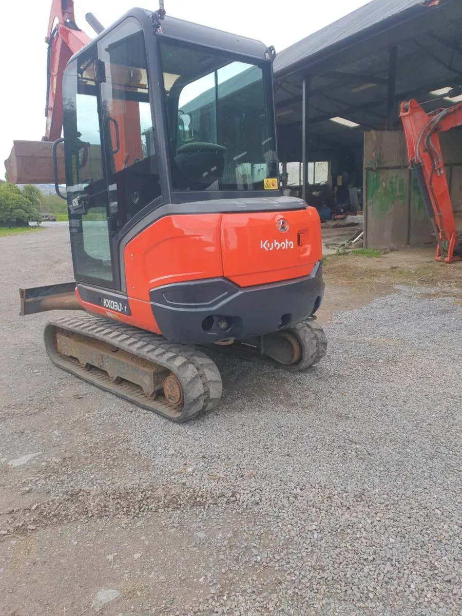 Kobota kx030-4  2018  low hours - Image 4