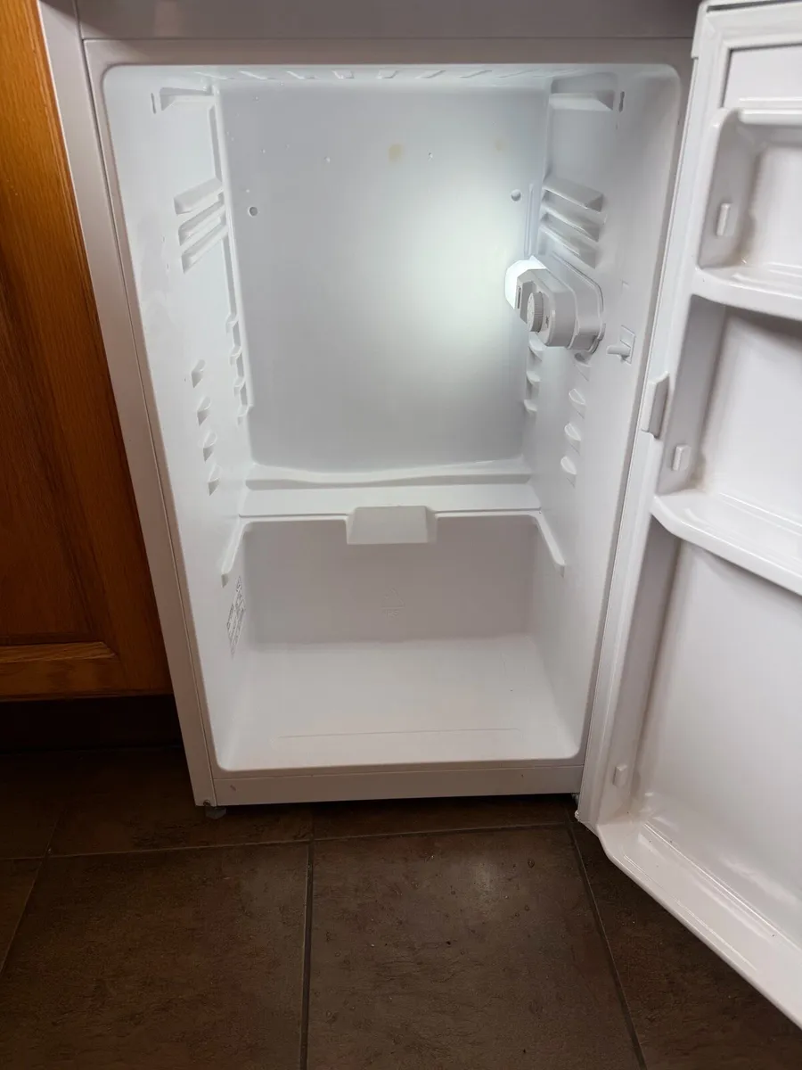 Under counter Fridge Nordmende - Image 4