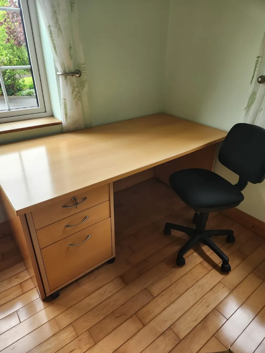 Light Oak Office Desk And Chair - Image 2