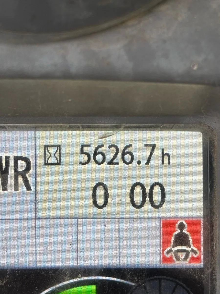 Hitachi 130 - Image 4
