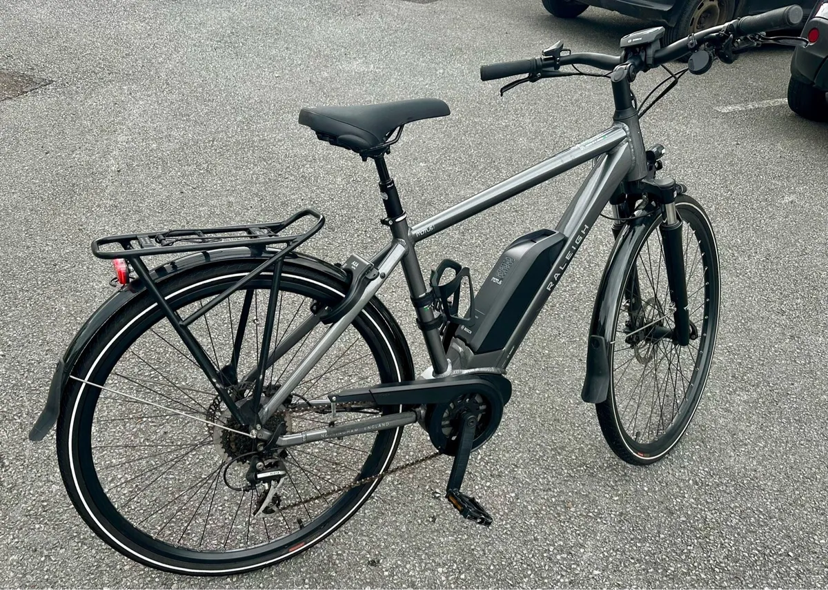 Raleigh Motus Electric Bike - Image 1