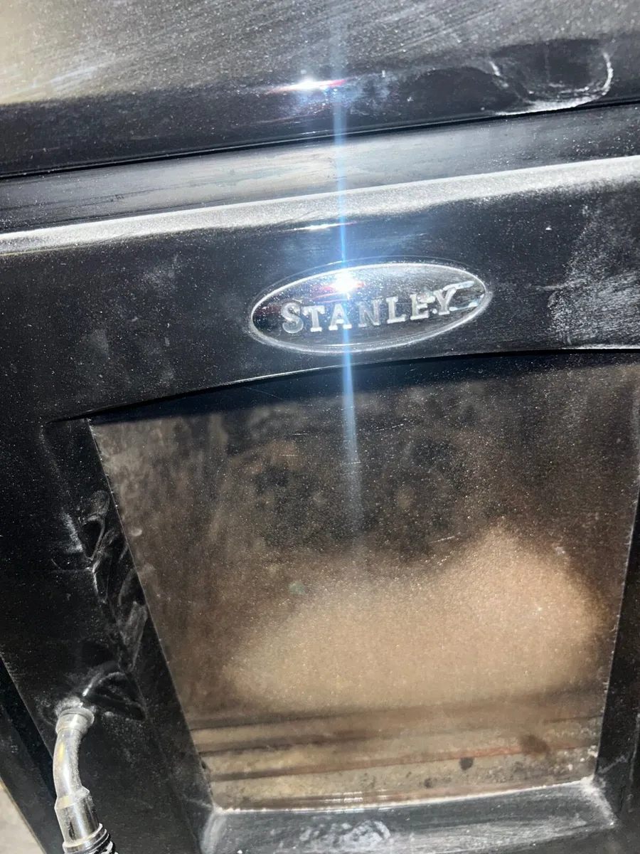 Stove with back boiler - Image 3