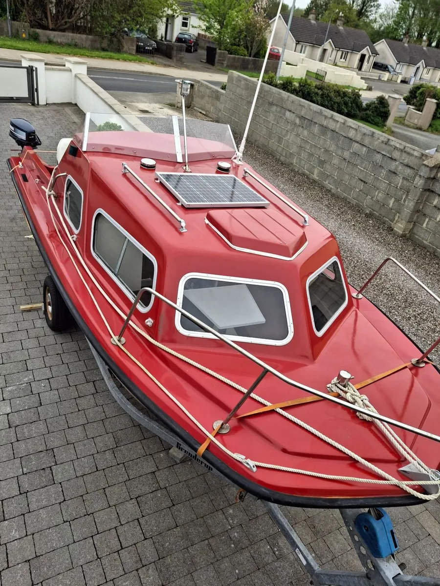 Motor Boat 18' 60hp/5hp outboards & Simrad + VHF - Image 1