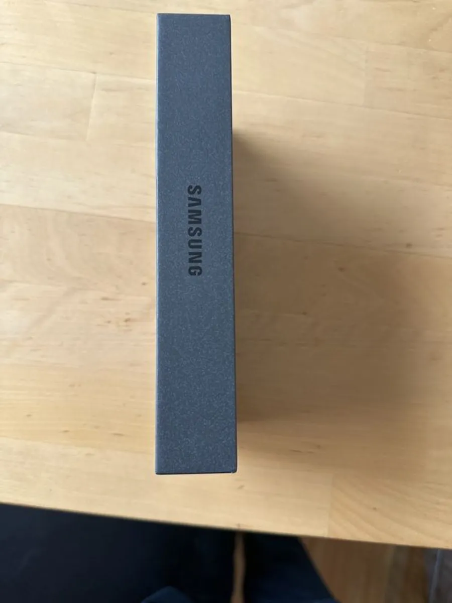 Samsung Galaxy s26 256gb Unlocked - Image 3