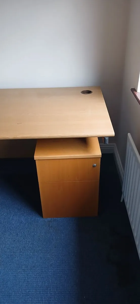 Home office desk - Image 1