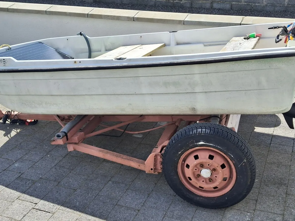 Boat, double skinned PVC 7', electric motor - Image 3