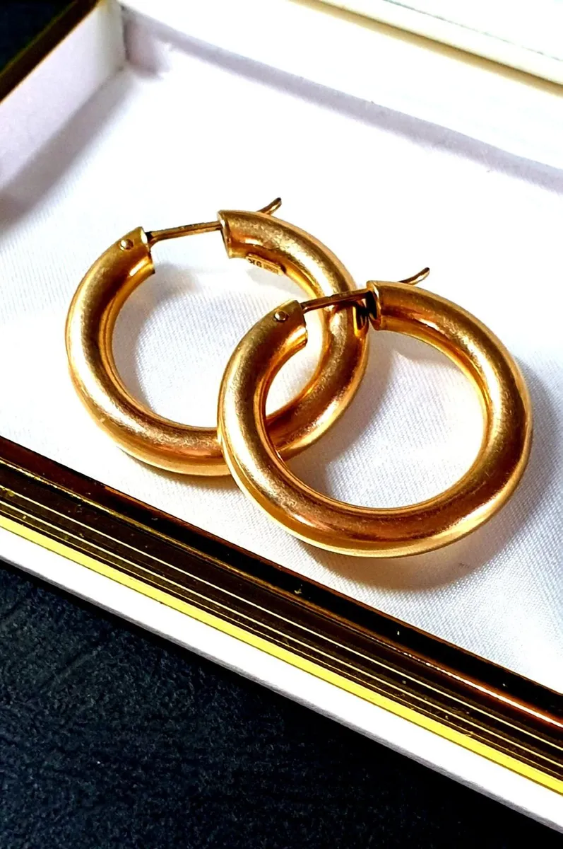 Vintage 'Chunky' 9 ct Gold Hoops - Image 2