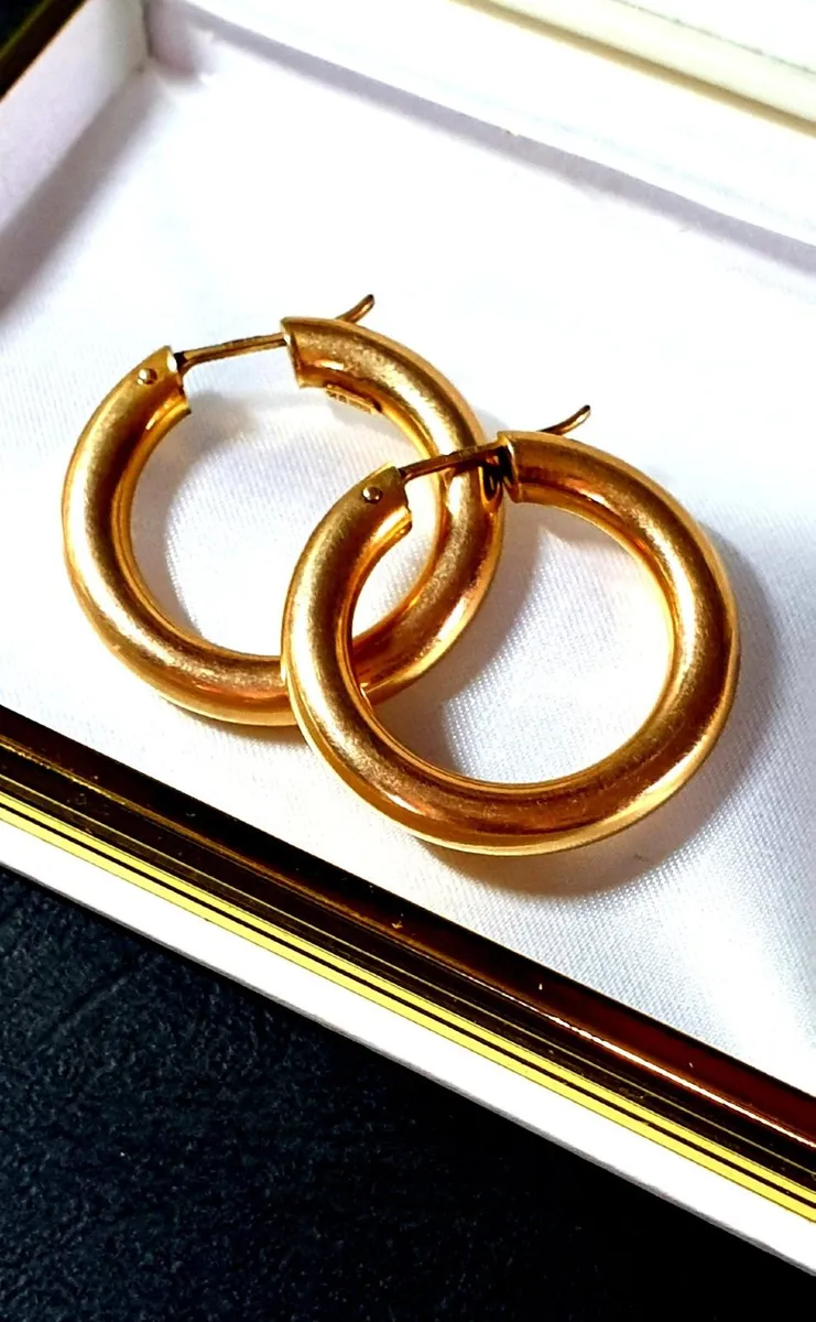 Vintage 'Chunky' 9 ct Gold Hoops - Image 1
