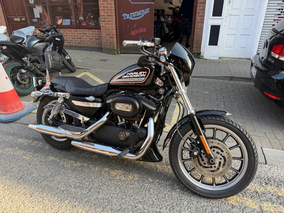 2008 Harley Davidson 883 Roadster - Image 1