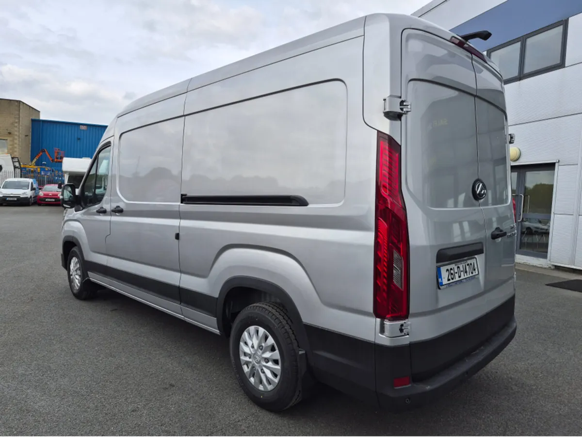 Maxus DELIVER 9 PV LH FWD LUXURY EVIE G - Image 2
