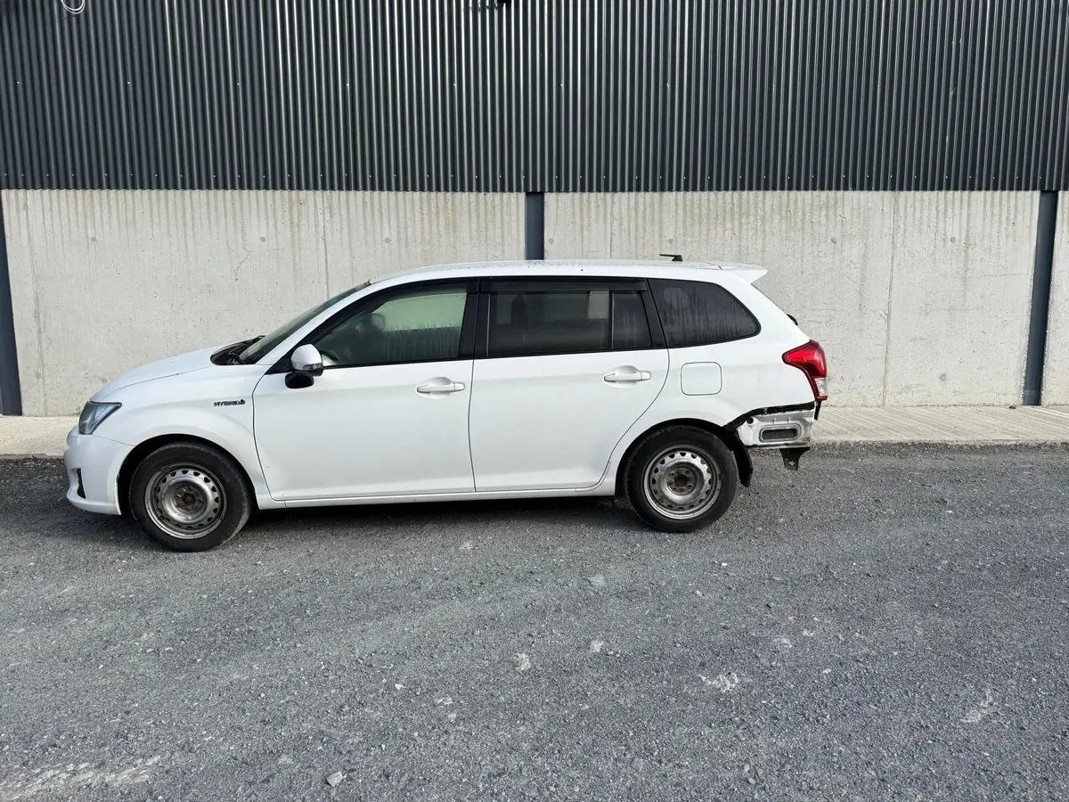 2015 Toyota Corolla Fielder Automatic - Image 2
