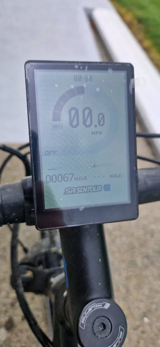 Carrera Crossfire E, Mens Electric Hybrid Bike - Image 2