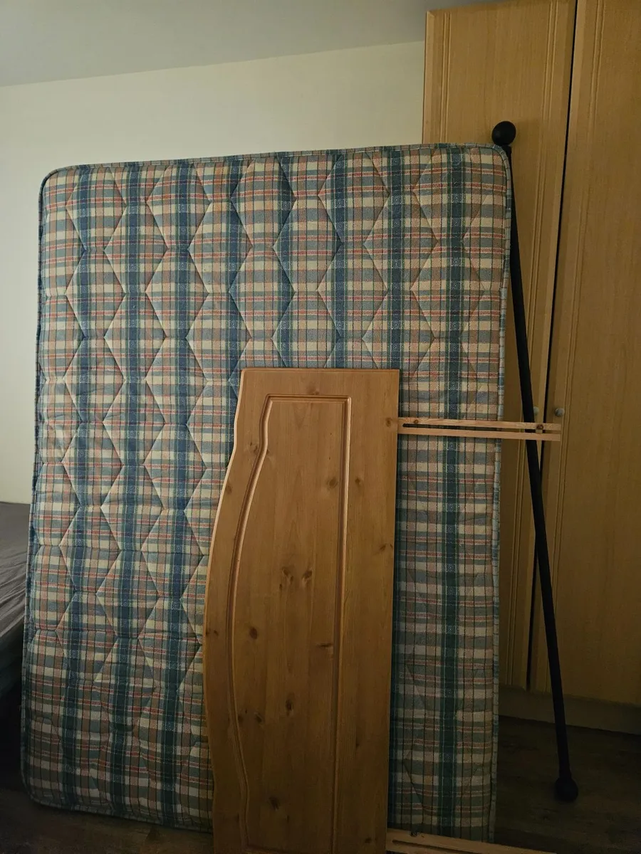 Bed - Image 2