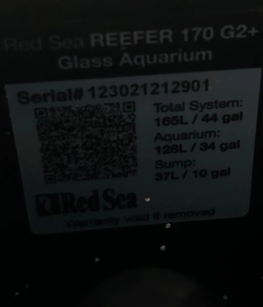 Red Sea fish tank 750 liters - Image 1