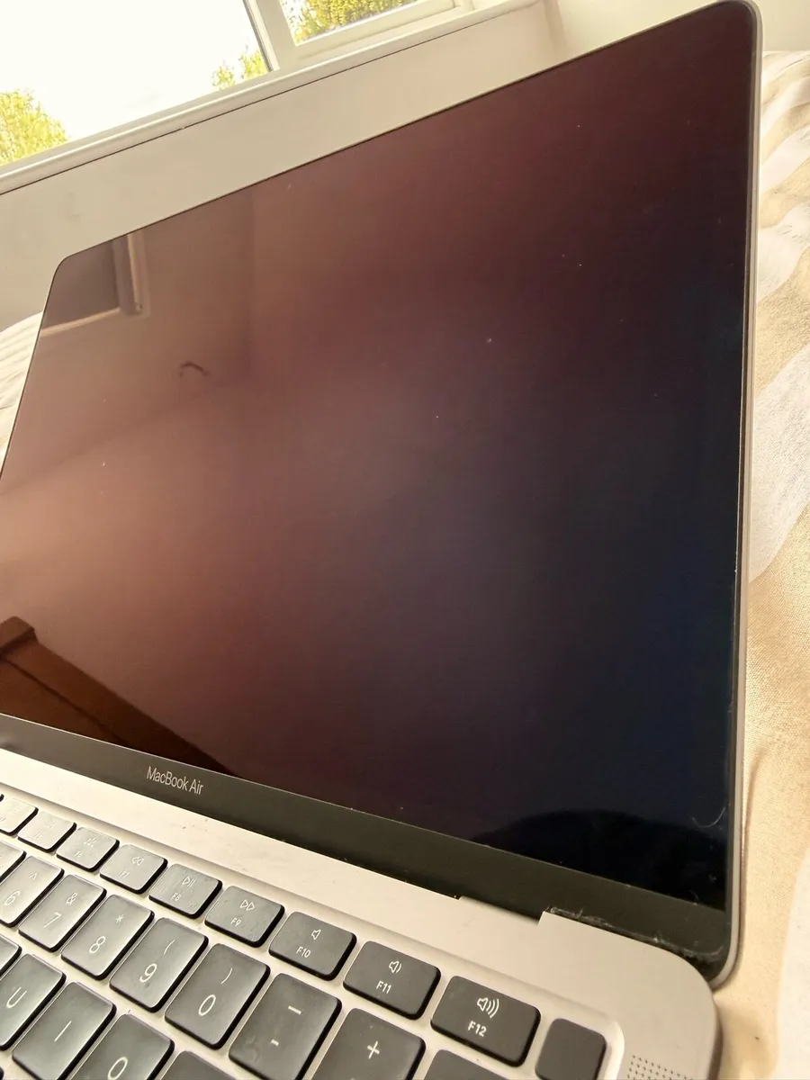Macbook Air 13" 250GB - Image 3