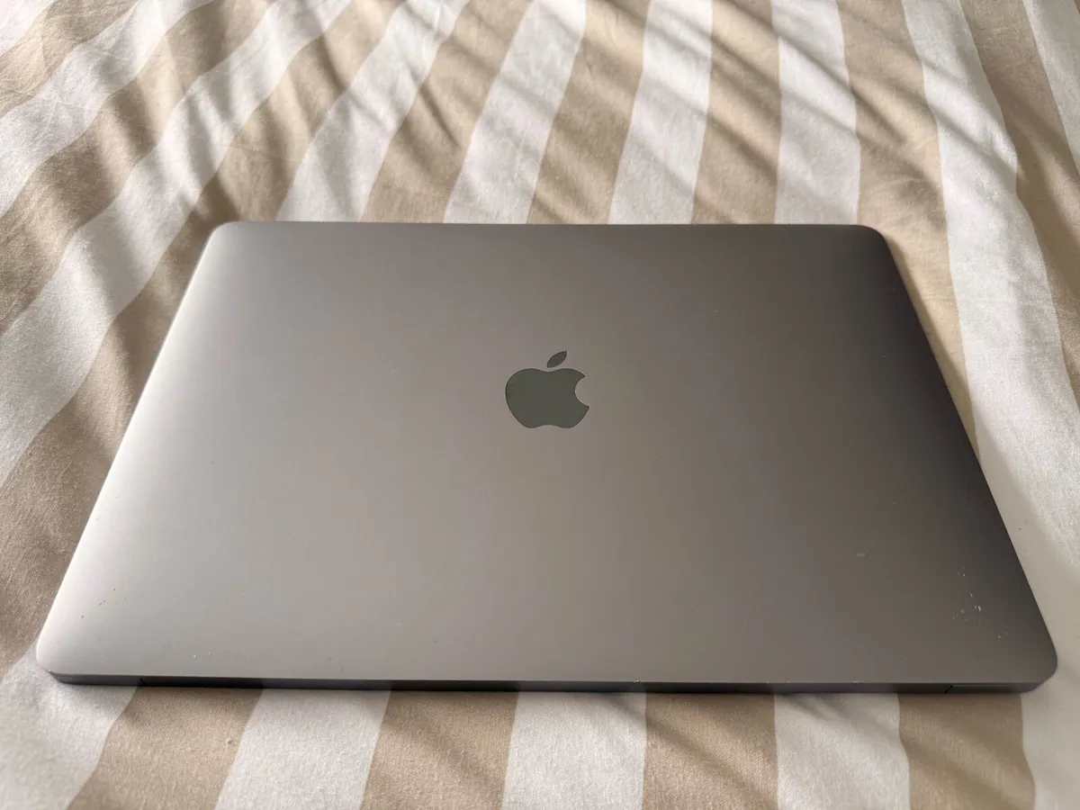 Macbook Air 13" 250GB - Image 4