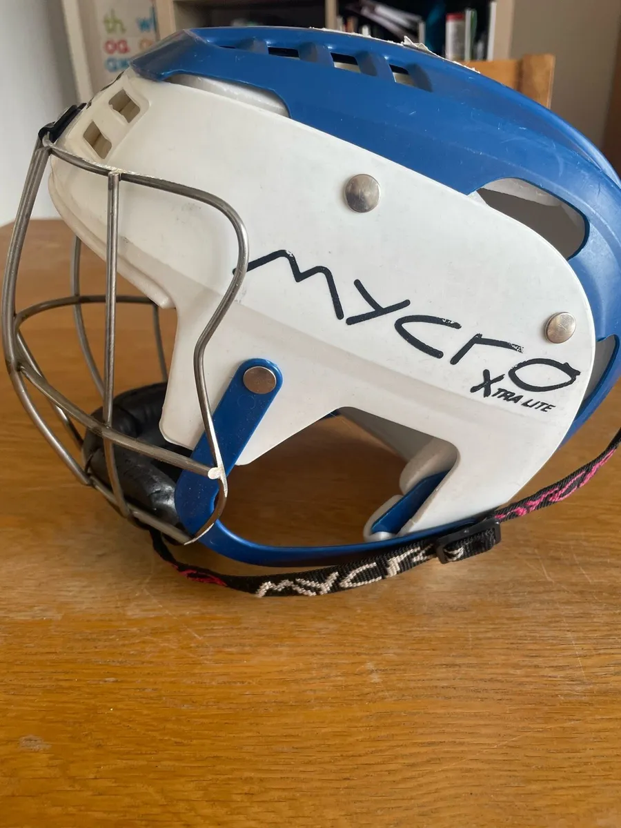 Hurling helmut - Image 1