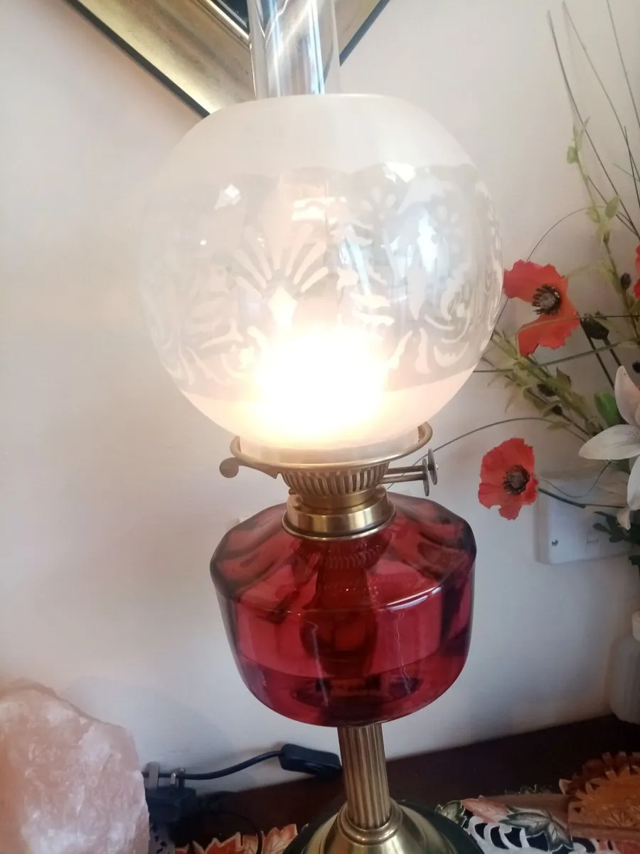 Victorian Oil Lamp - Image 4