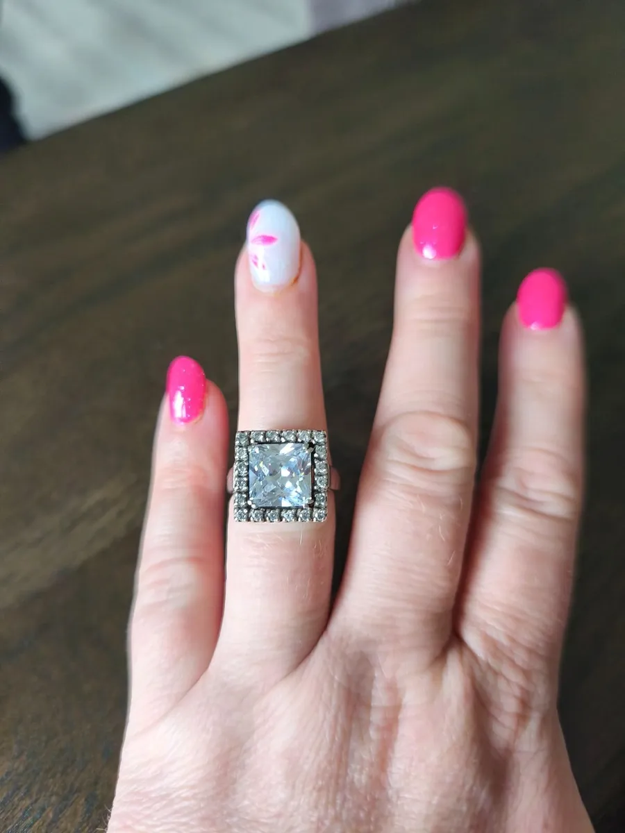 Sterling silver ring size N - Image 1