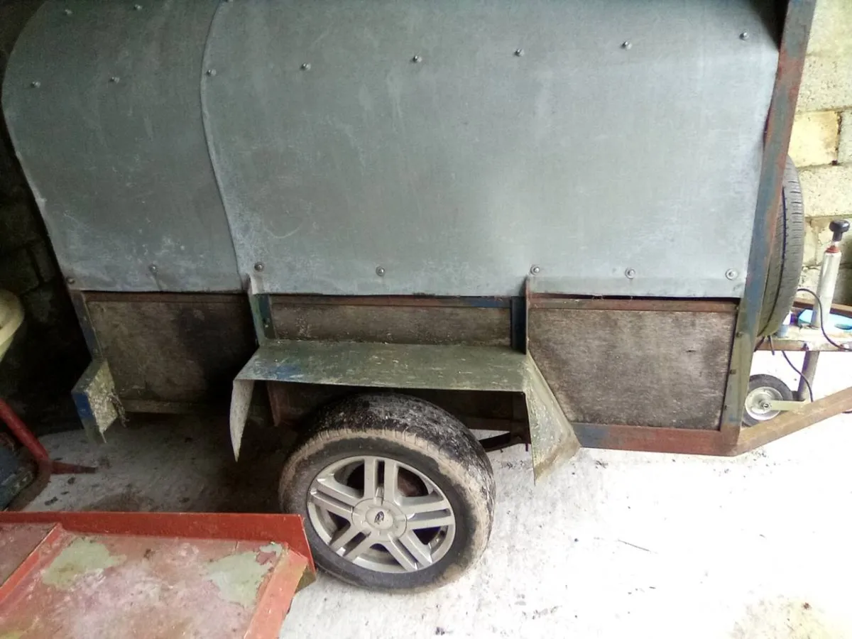 Box.  Trailer - Image 4