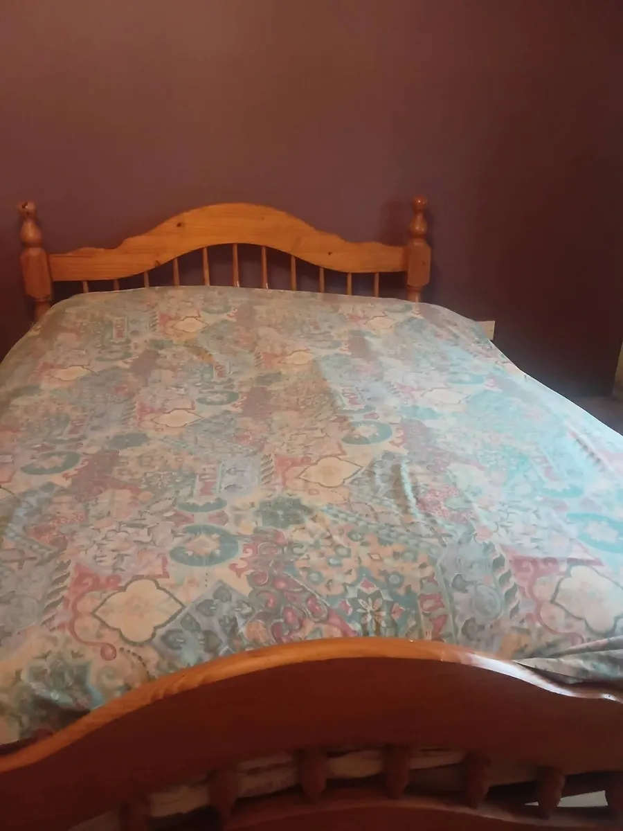 Bedroom furniture - Image 1