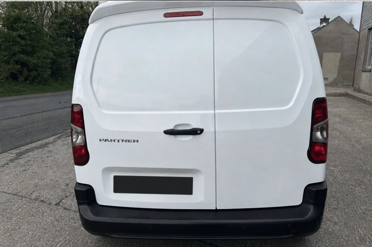 Peugeot Partner Mint condition. VAT INCLUDED - Image 2