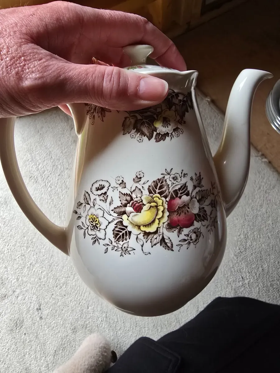 Vintage china - remaining pieces - can be sold sep - Image 1