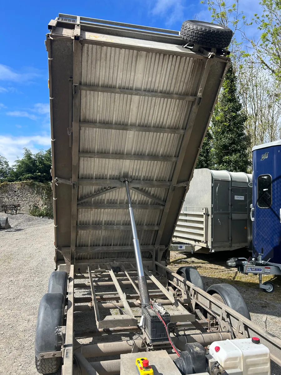 Ifor Williams 12x6 Tipping Trailer with Mesh Sides - Image 2