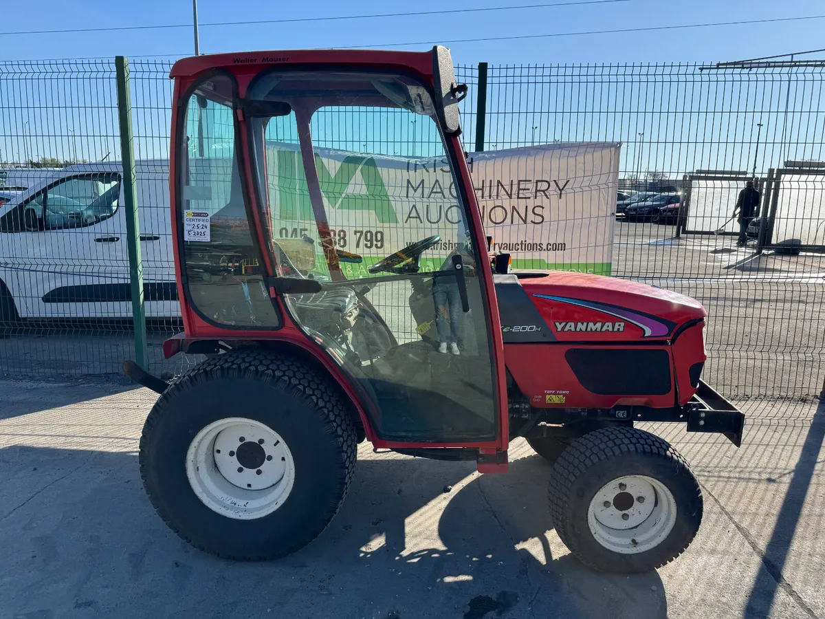 UNRESERVED YANMAR KE-200 COMPACT TRACTOR FOR AUCT - Image 3