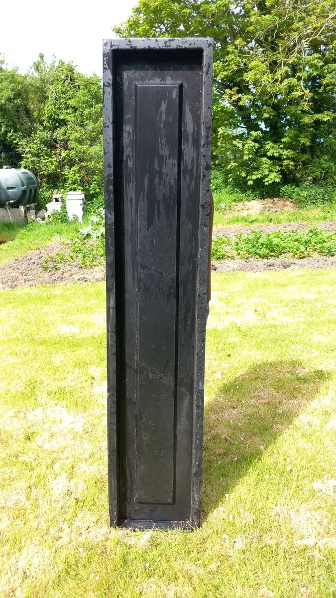 5 concrete fencing moulds.