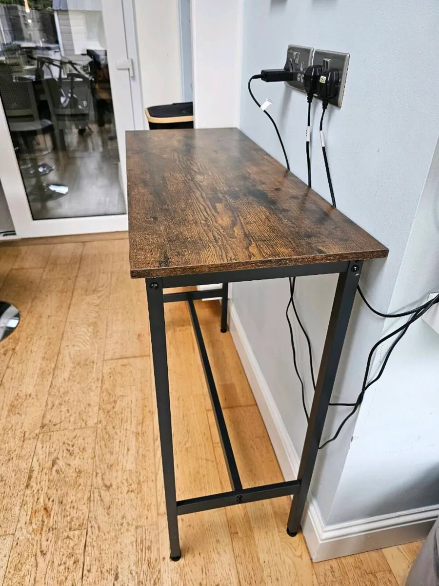 Breakfast table. - Image 2