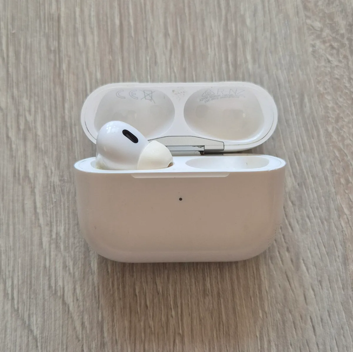 Genuine AirPods Pro 2 (Left Earbud + Case ONLY) - Image 3