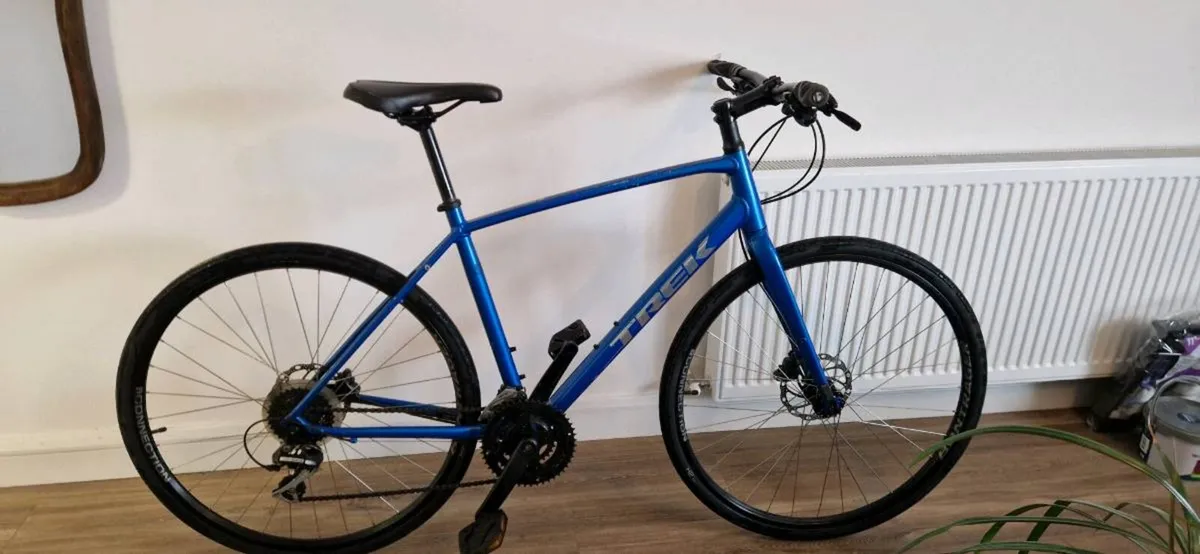 Trek FX 2 ( delivery )( serviced ) - Image 1