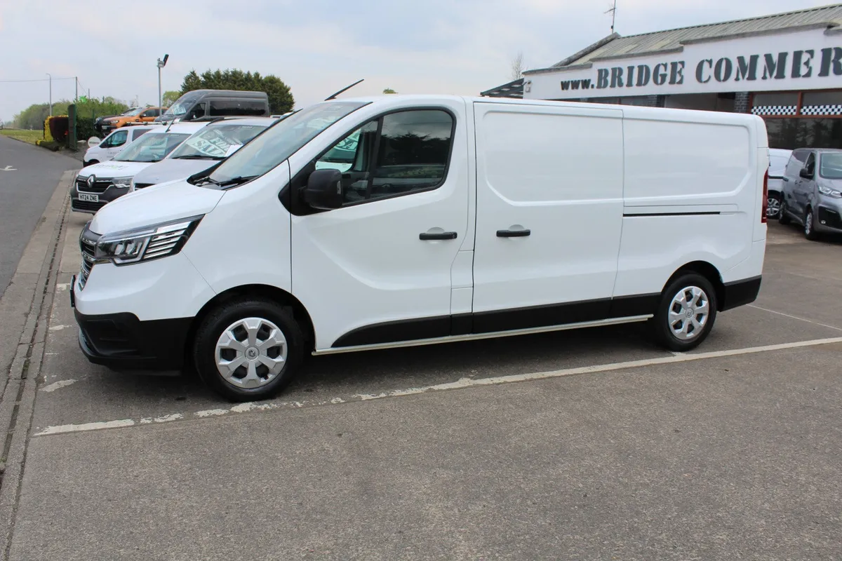 2023 Renault Trafic LL30 Business+ - Image 3