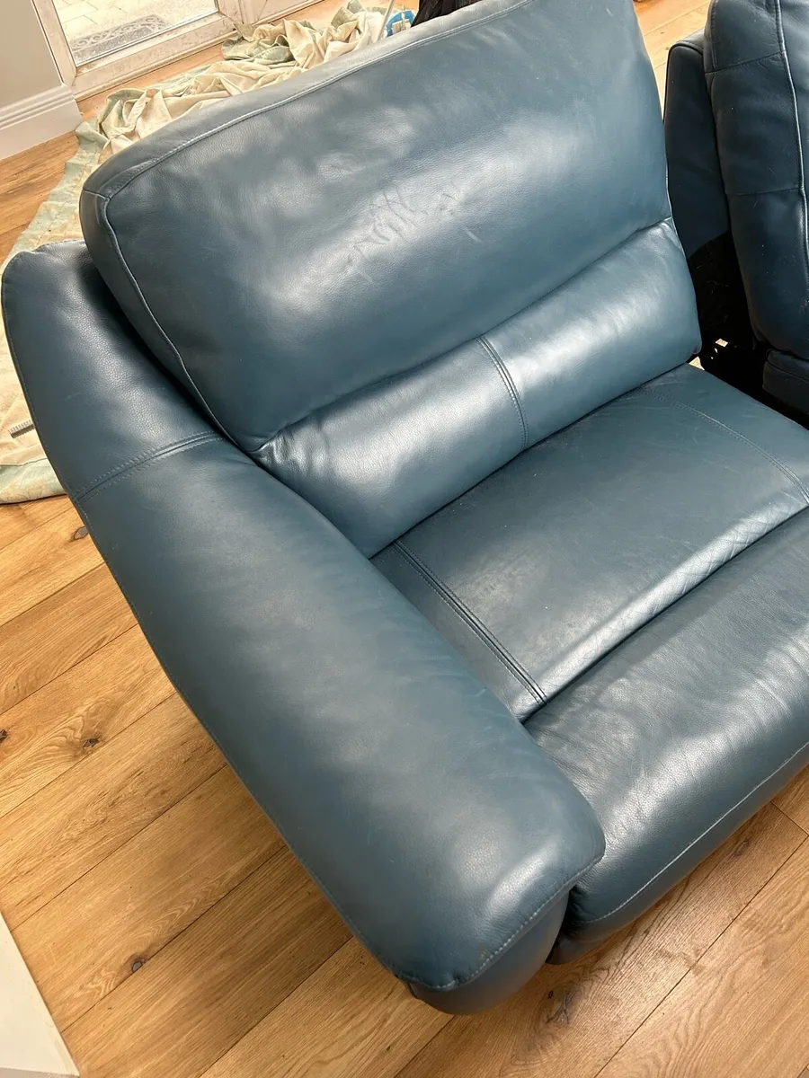 Sofa - Image 4