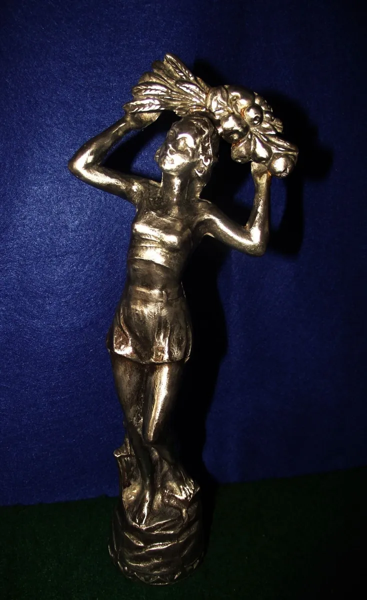 Small Metal Statuette - Image 2