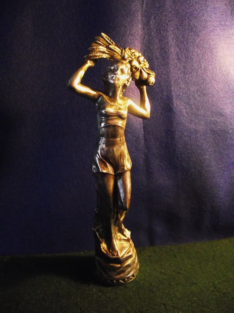 Small Metal Statuette - Image 3
