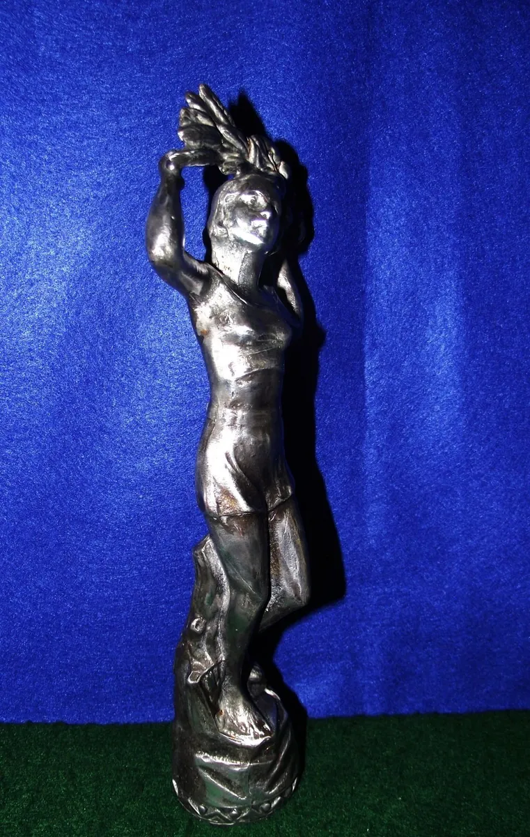 Small Metal Statuette - Image 4