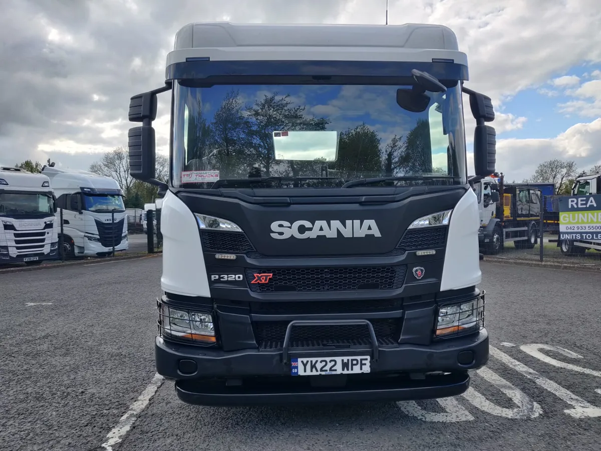 2022 Scania P320 XT 6X2 with 30ft sterling body - Image 2