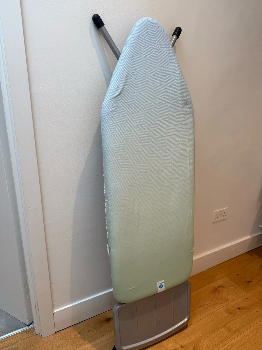 Ironing board - Image 1