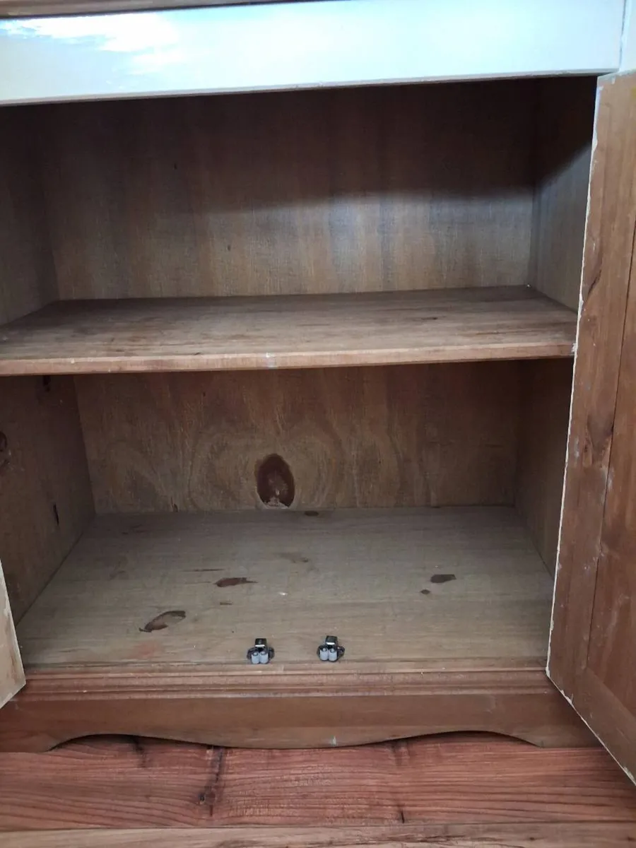 Cabinet - Image 2