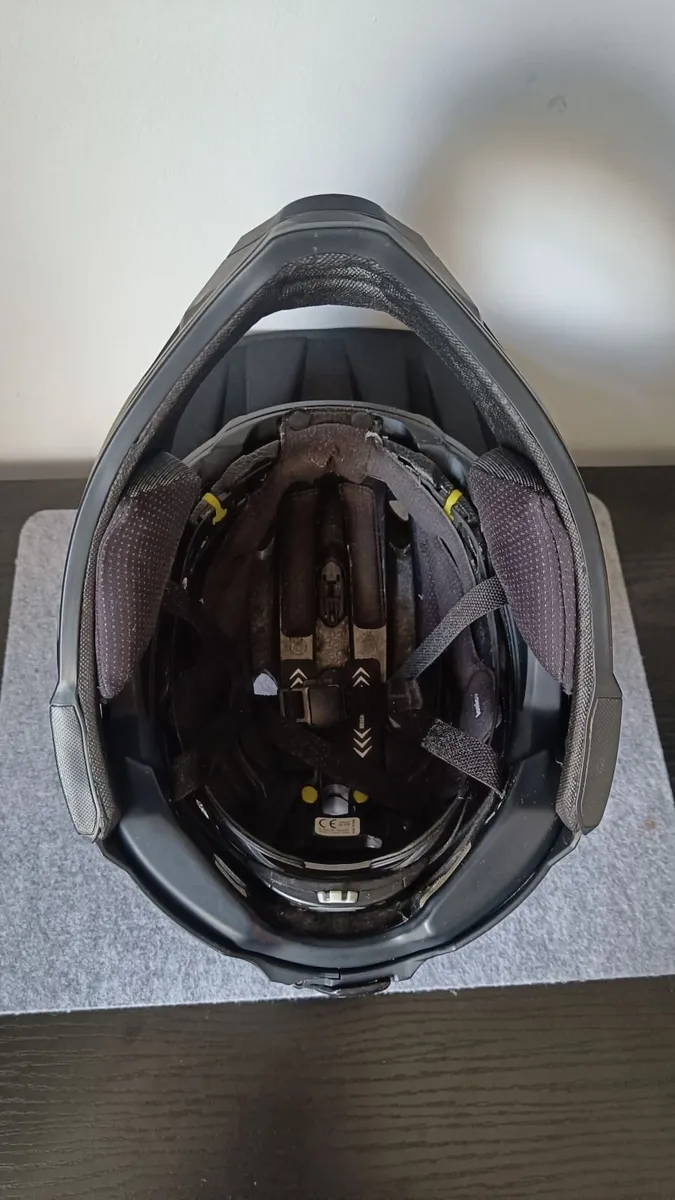 Bell Super DH Spherical Helmet - Image 2