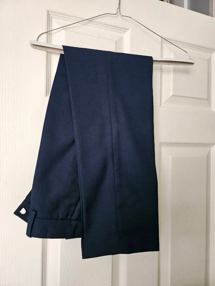 Boys suit - Image 2