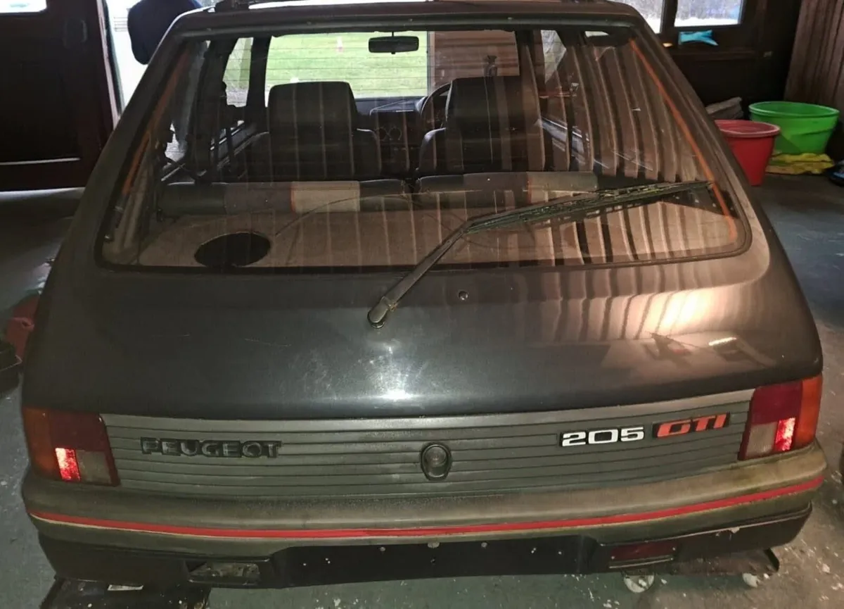 Peugeot 205 gti - Image 3