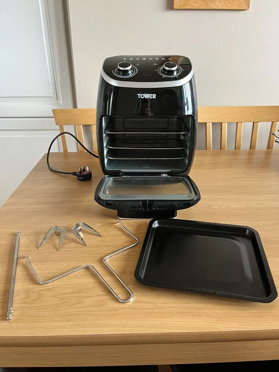 Tower XpressPro 5-in-1 Air Fryer Oven – 11 Litre - Image 3