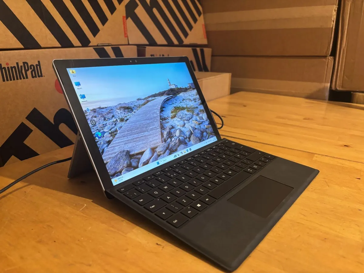 Microsoft Surface Pro 4 Tablet-i7-16Gb Ram-Win 11 - Image 2