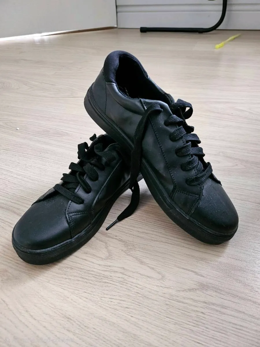 Boys' shoes - Image 1